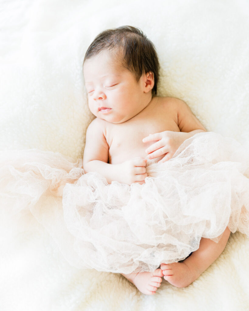 Lifestyle newborn photography session in The Woodlands TX